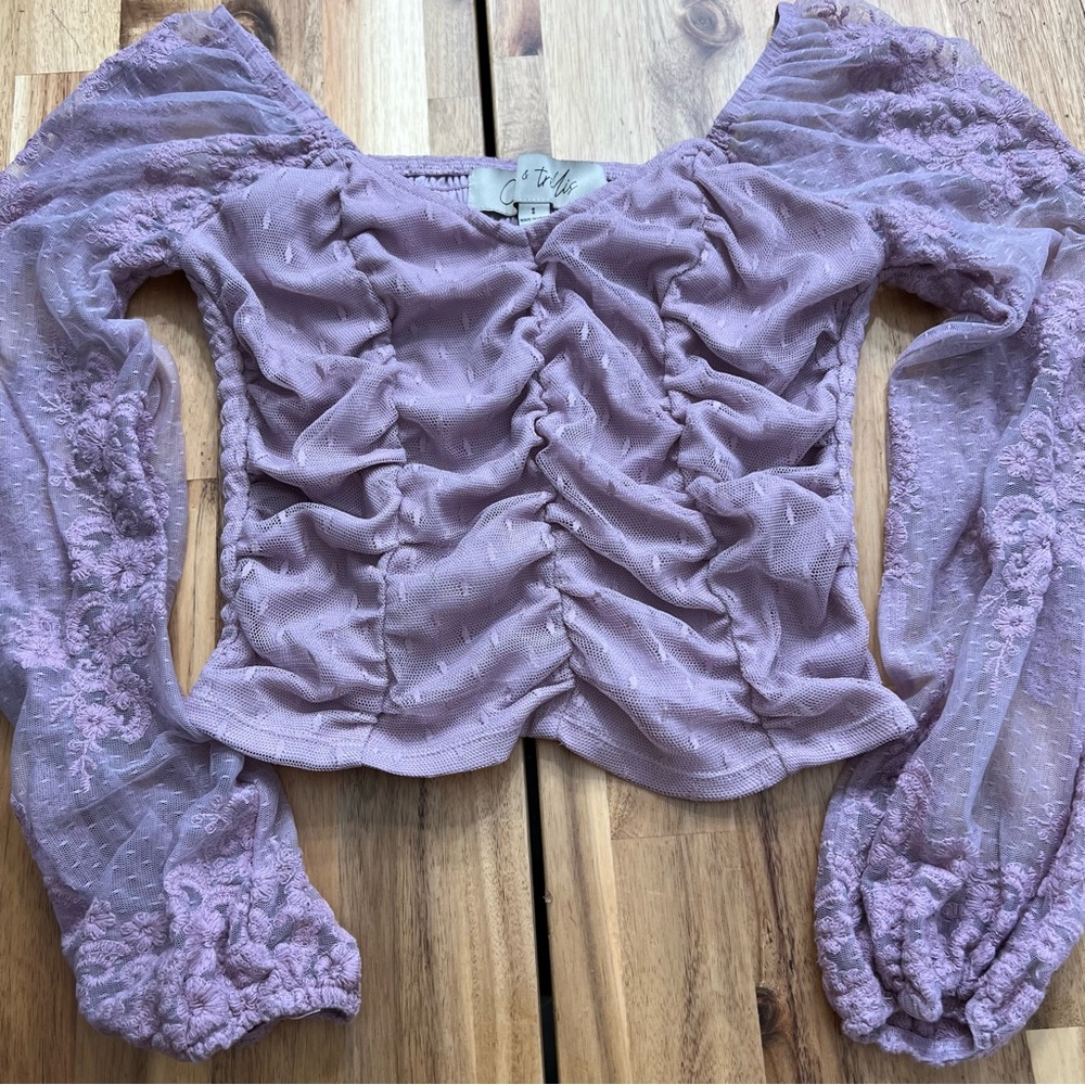 Oak & Trellis Lavender Smocked Mesh Sleeve Blouse Women’s Small